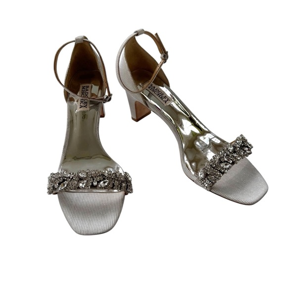 Badgley Mischka Jackie Jeweled Silver Glitter Sandal Wedding Formal Size 8 NWT - Picture 1 of 13